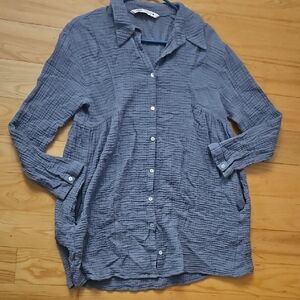 Zara Women's Blue Crinkled Button Down Shirt